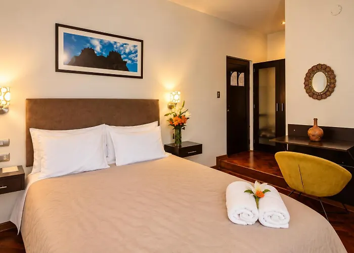 Inn & El Triunfo